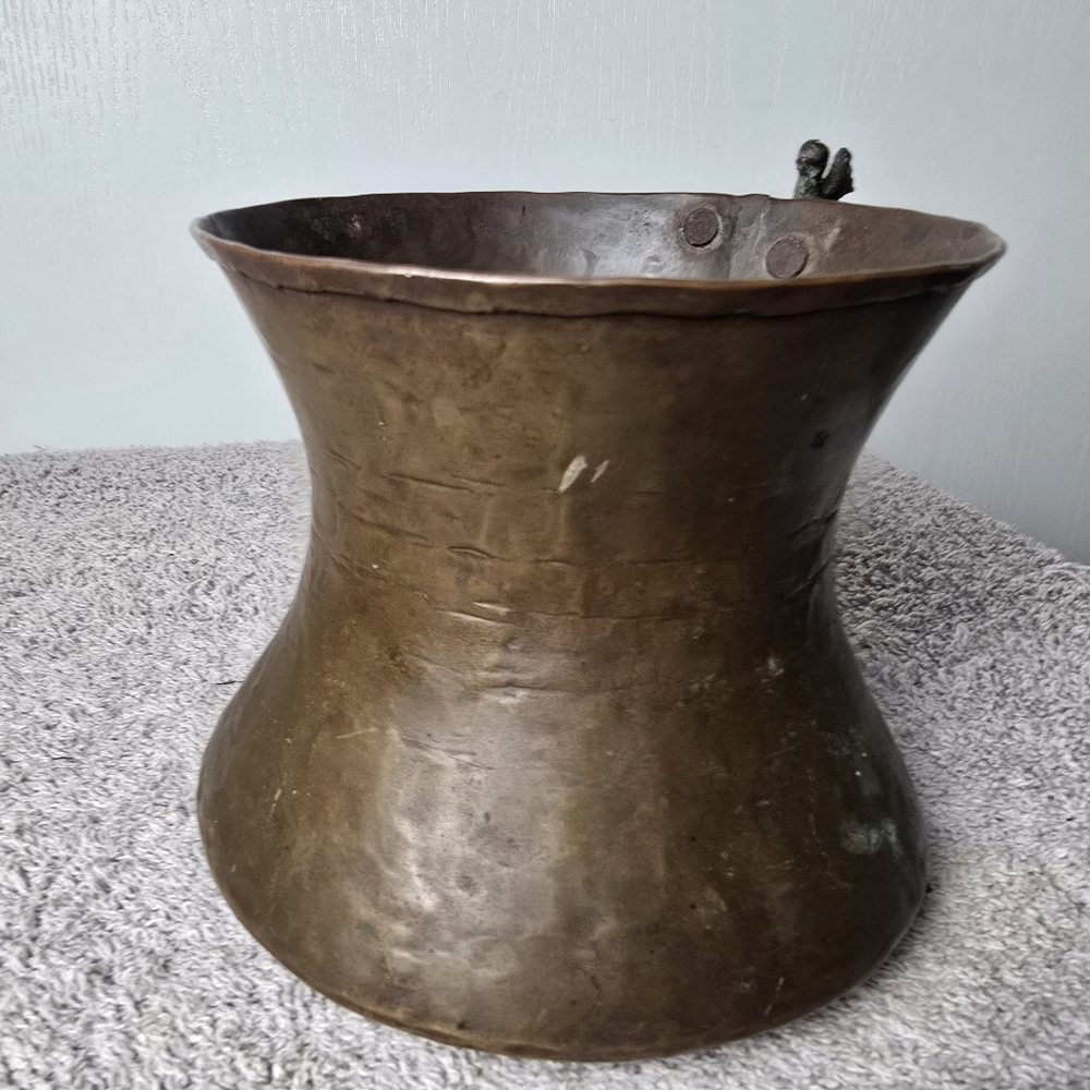 Vintage Copper Pitcher Jug Hammered Brass Rooster Chicken Handle - Picture 4 of 8